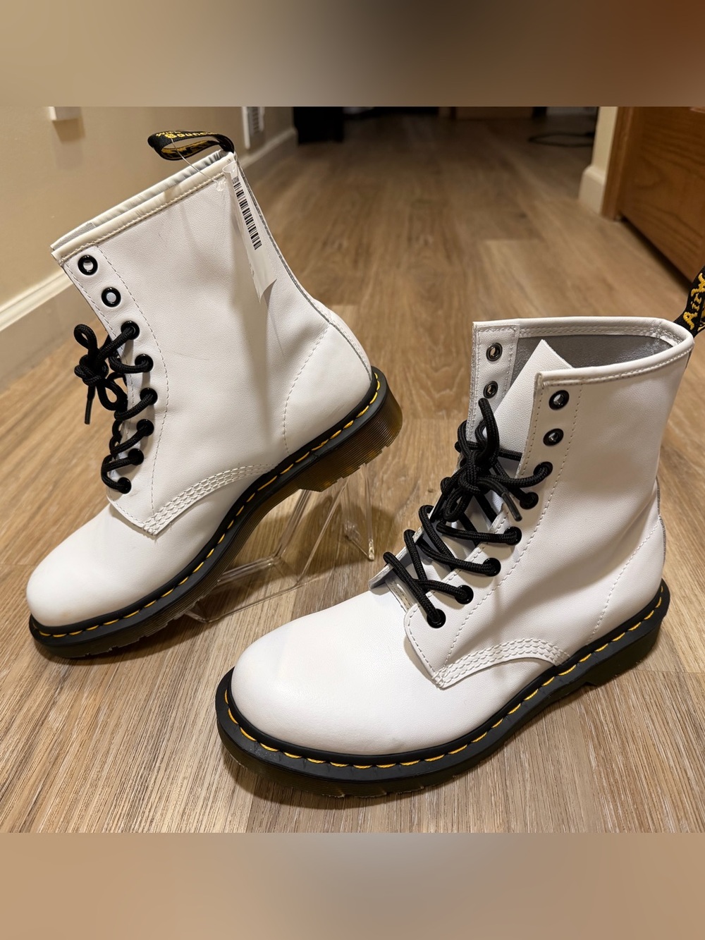 Dr. Martens 1460 White Leather Boots Women 10 Men 9 UK 8 EU 42 New